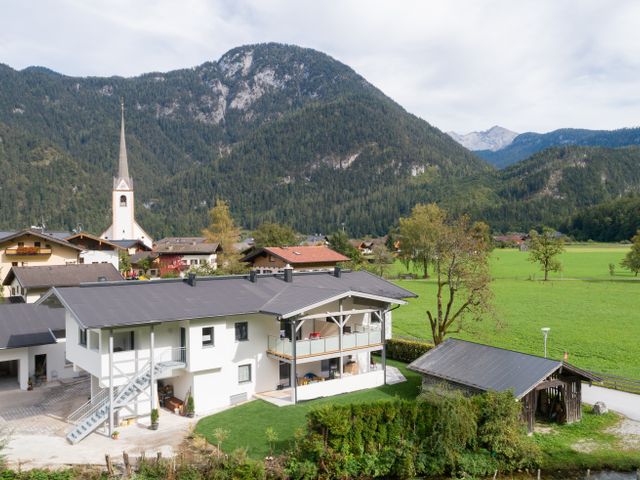 Ferienhaus mit 3 Ferienwohnungen